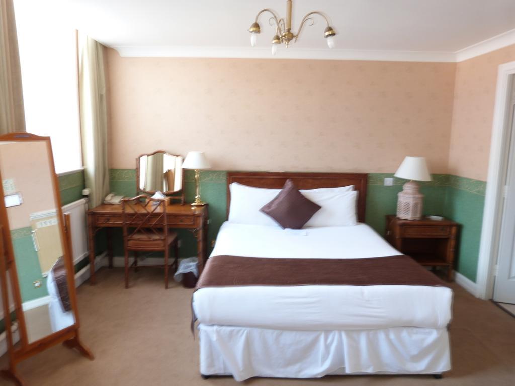 Fownes Hotel วุร์สเตอร์ ภายนอก รูปภาพ